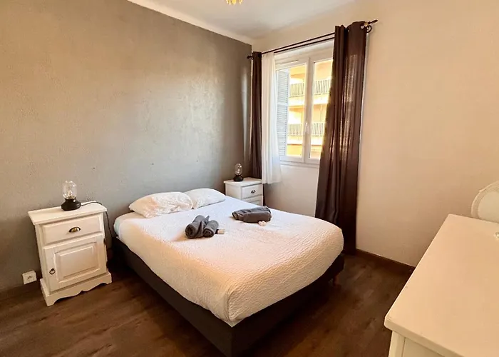 Appartement Casamea - 2 Chambres, Proche Hôpital, Wifi, Clim