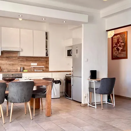 Casamea - 2 Chambres, Proche Hopital, Wifi, Clim 阿雅克肖