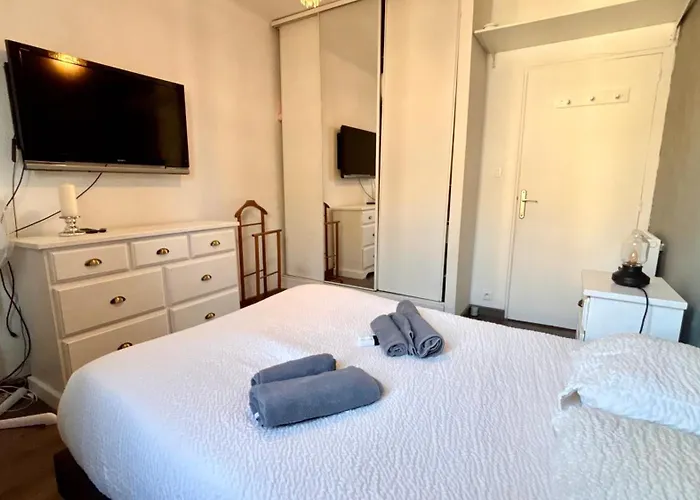 Appartement Casamea - 2 Chambres, Proche Hopital, Wifi, Clim